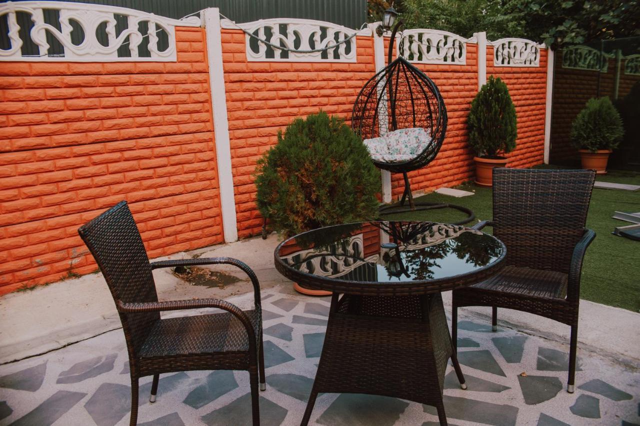 Hotel Lux Tbilisi Exterior photo